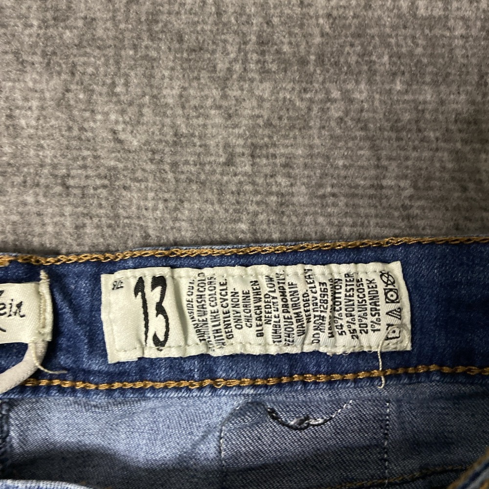 Indigo Rein Womens Denim Shorts Light Wash Patches Sequins Cat Rainbow Size 13 - Picture 3 of 12